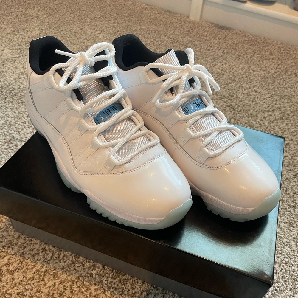 Air Jordan 11 Retro Low ‘Legend Blue’